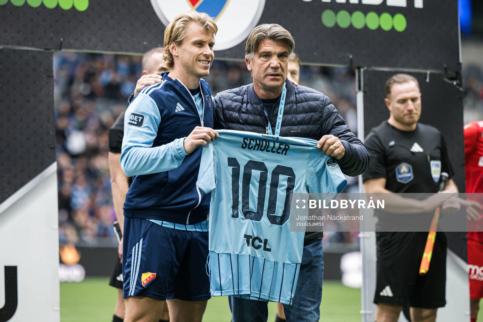 Djurgårdens Rasmus Schuller hyllas för 100 matcher av