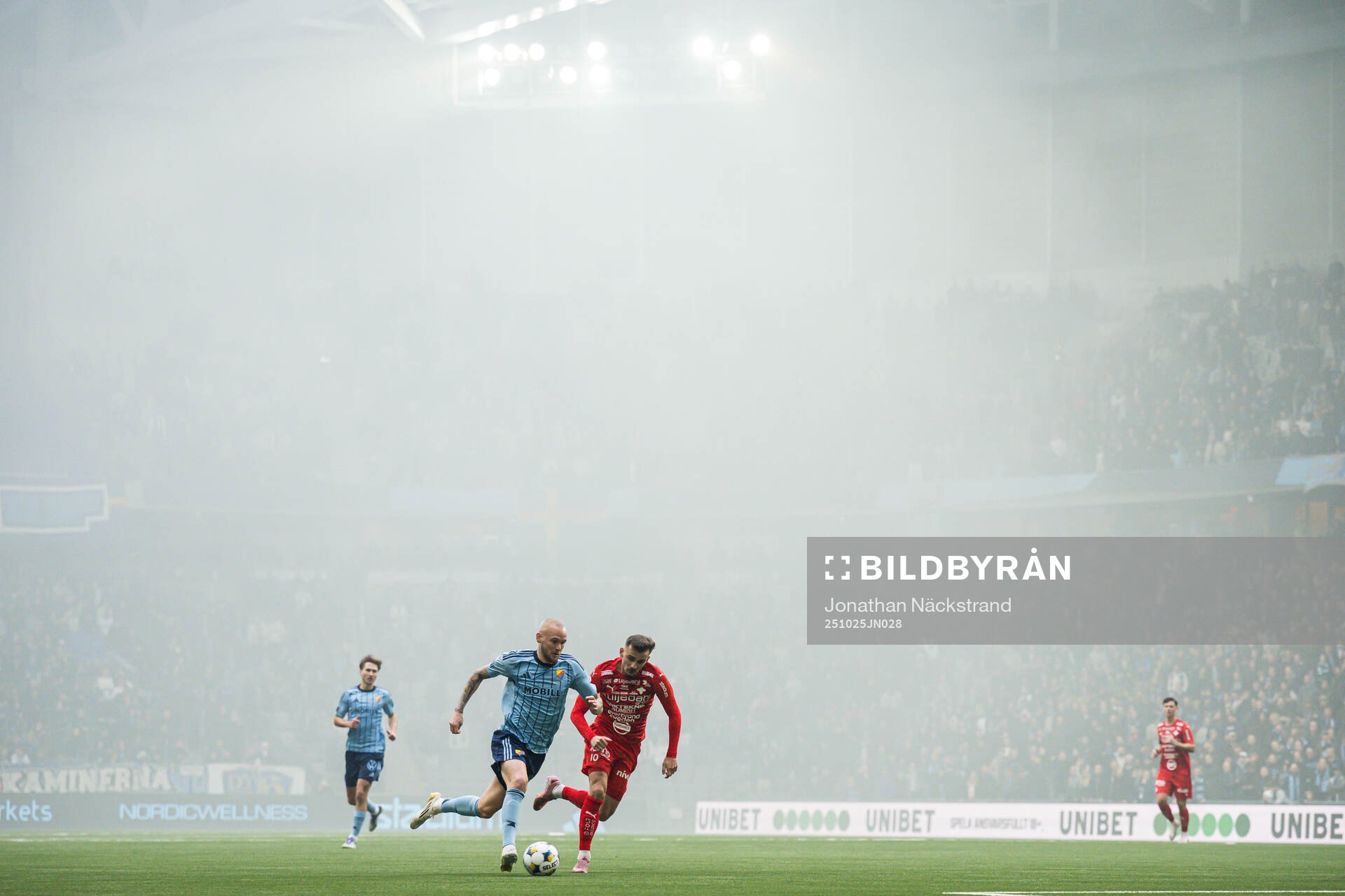 Djurgårdens Adam Ståhl och Värnamos Ajdin Zeljkovic