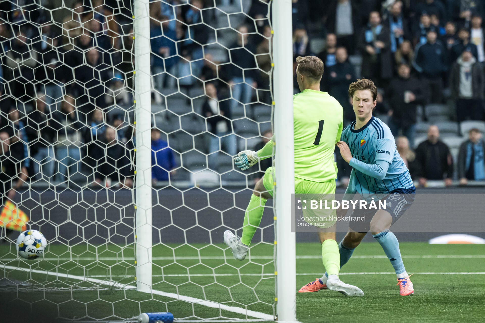Djurgårdens August Priske Flyger gör 3-0 bakom Värnamos