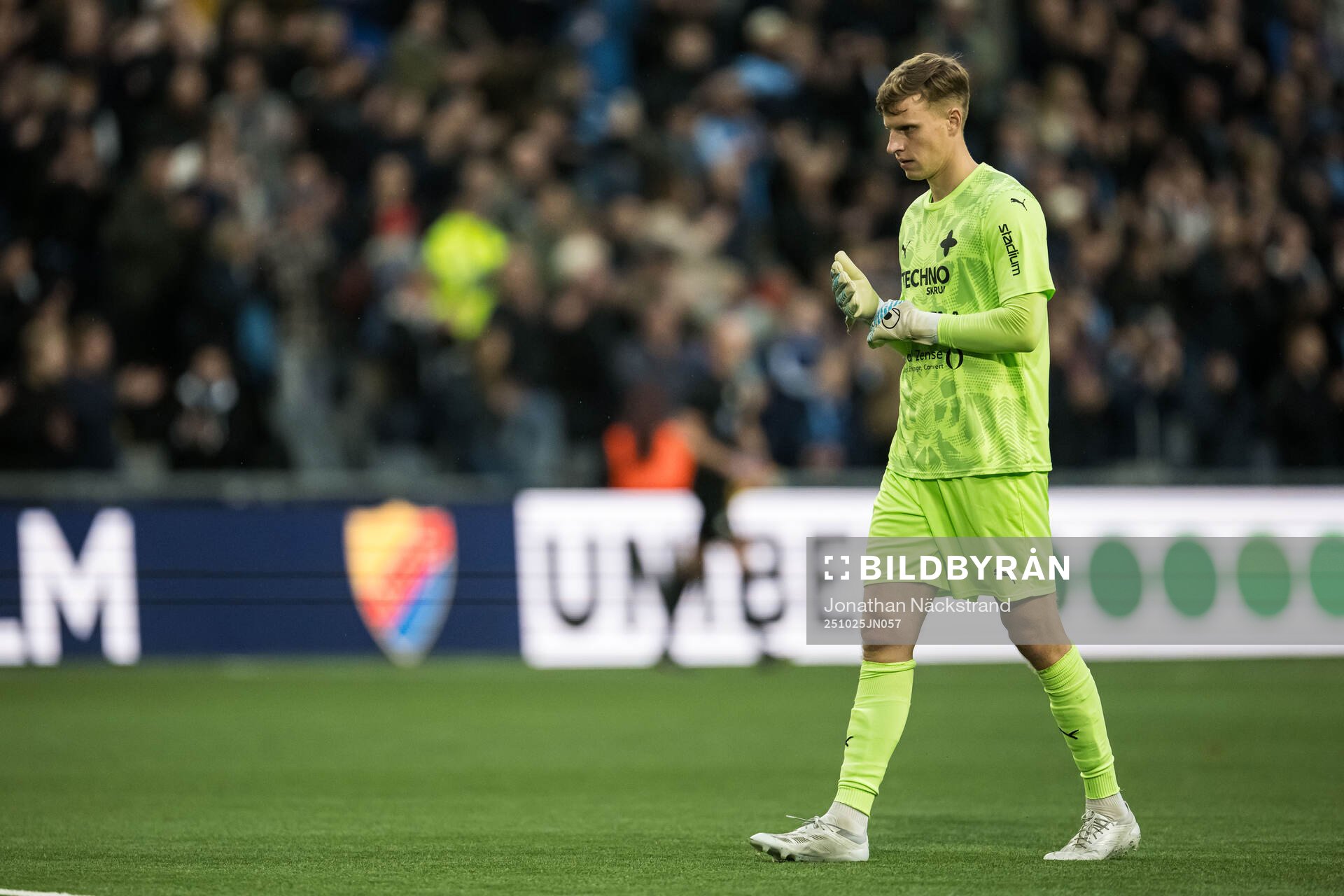 Värnamos målvakt Hugo Keto deppar