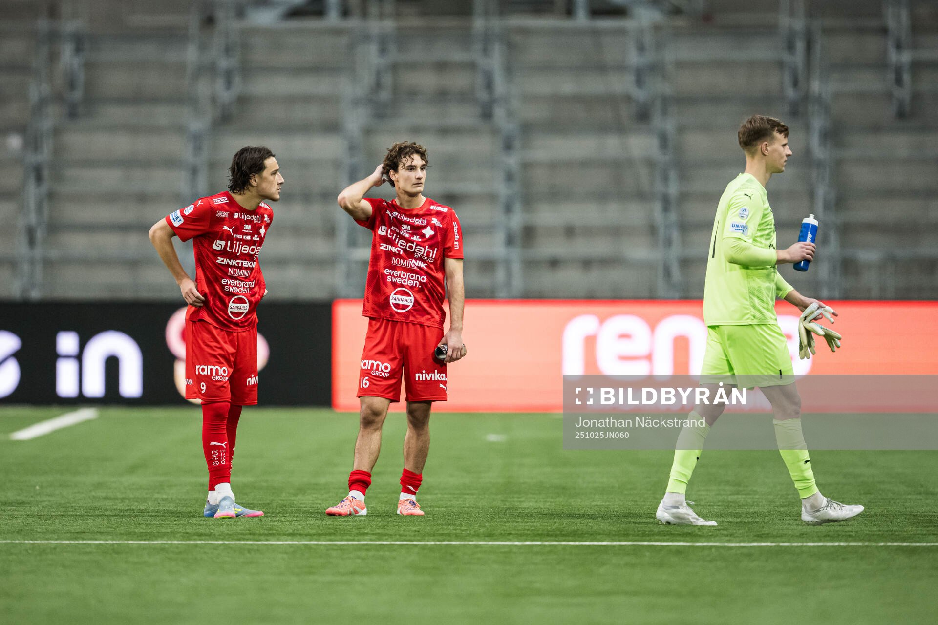Värnamos Kai Meriluoto, Antonio Kujundzic och målvakt