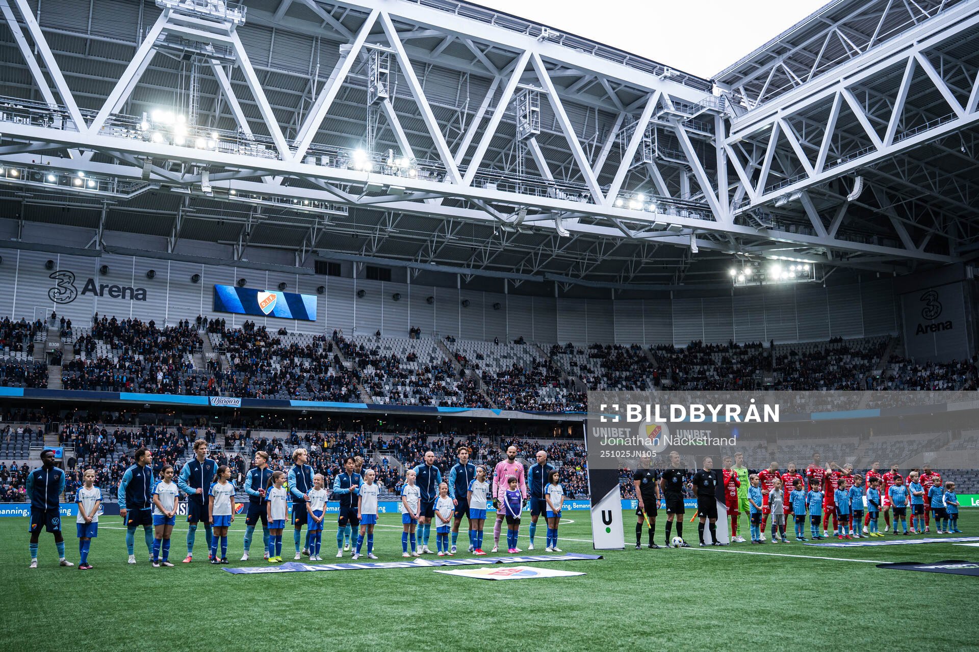 Djurgårdens och Värnamos spelare