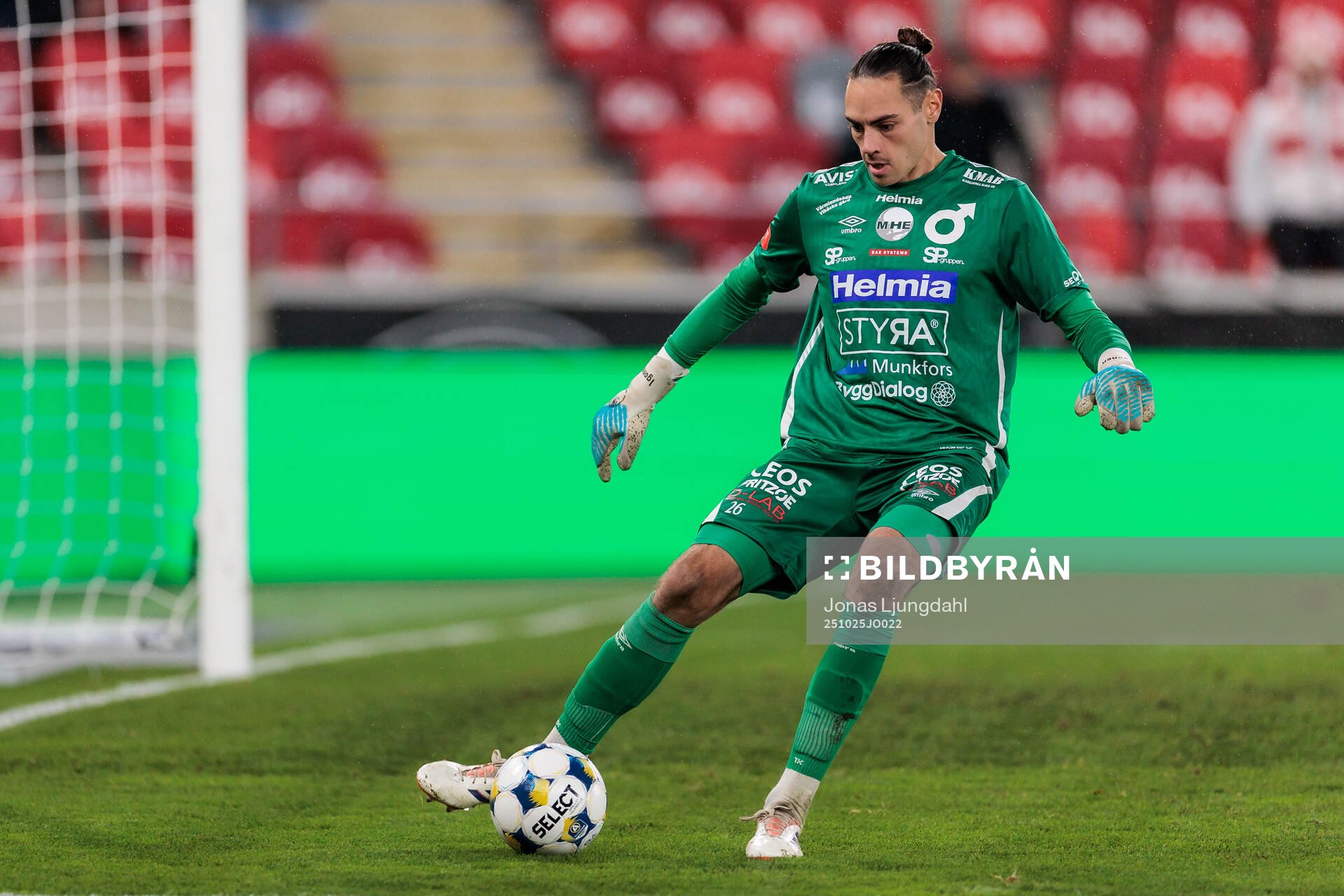 Degerfors målvakt Matvei Igonen