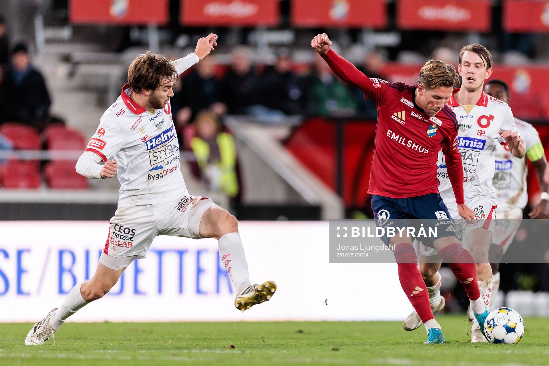 Degerfors Juhani Pikkarainen och Östers Noah Söderberg