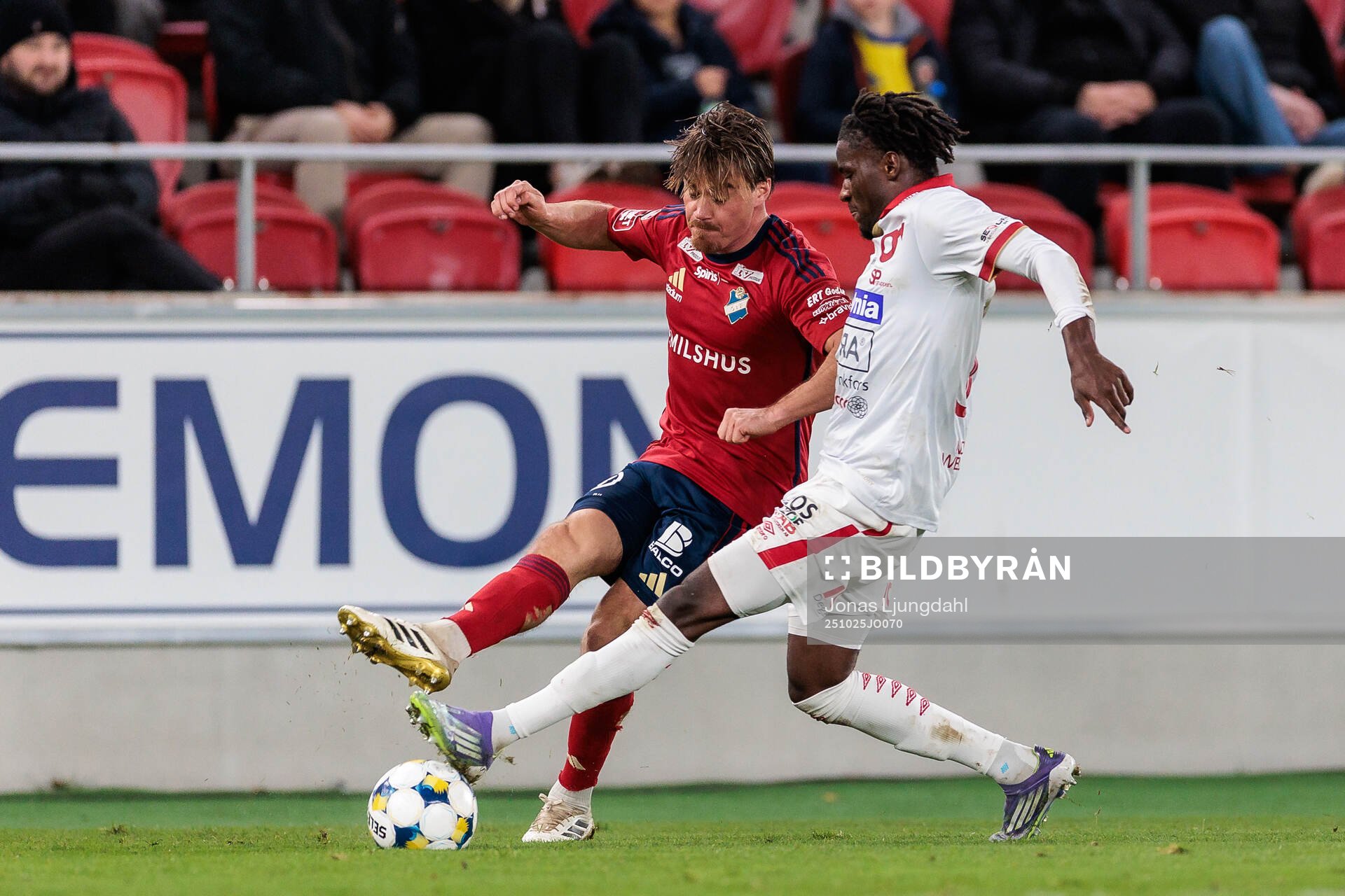 Östers Tatu Varmanen och Degerfors Mamadouba Diaby
