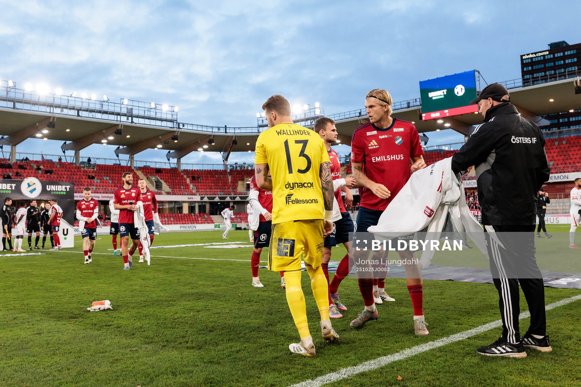 Östers målvakt Robin Wallinder och Mattis Adolfsson