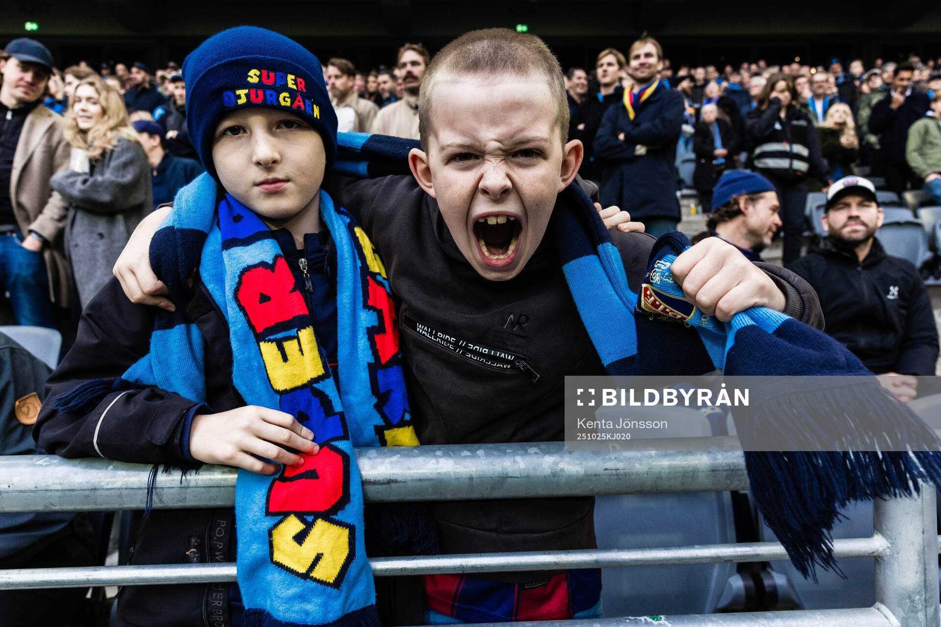 Djurgårdens supportrar jublar