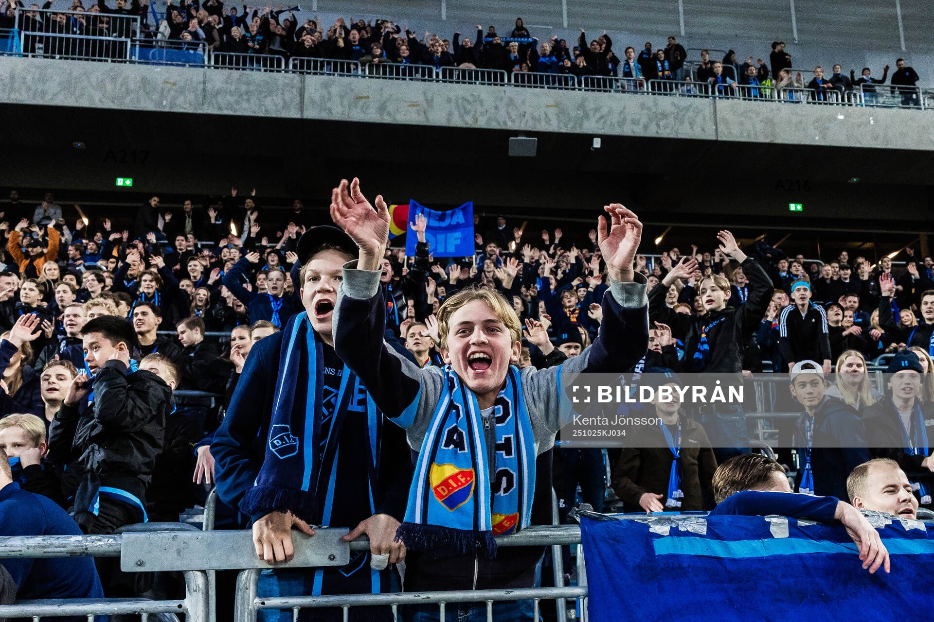Djurgårdens supportrar jublar