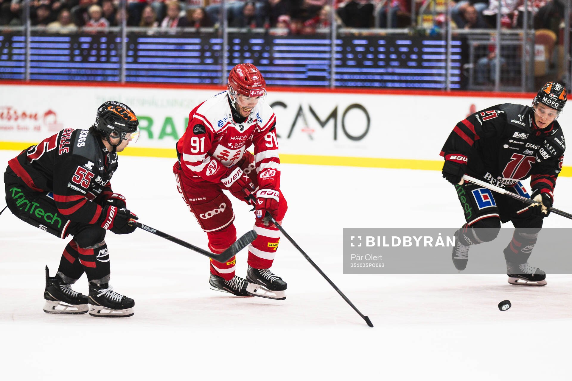 Örebros David Quenneville och Timrås Magnus Pääjärvi