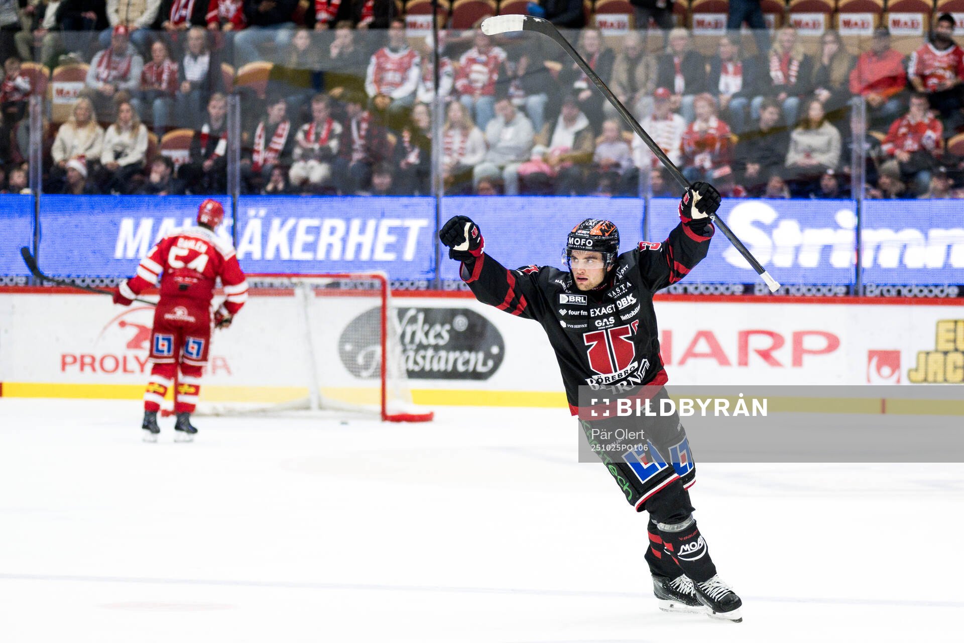 Örebros Glenn Gustafsson jublar