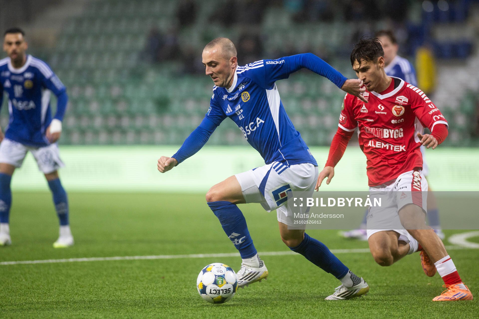 GIF Sundsvalls Dennis Olsson och Kalmars Camil Jebara