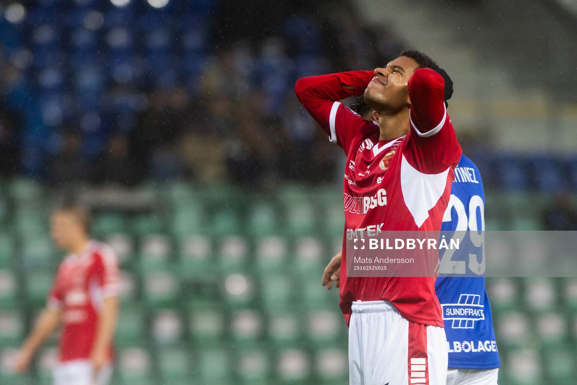 Kalmars Anthony Olusanya deppar