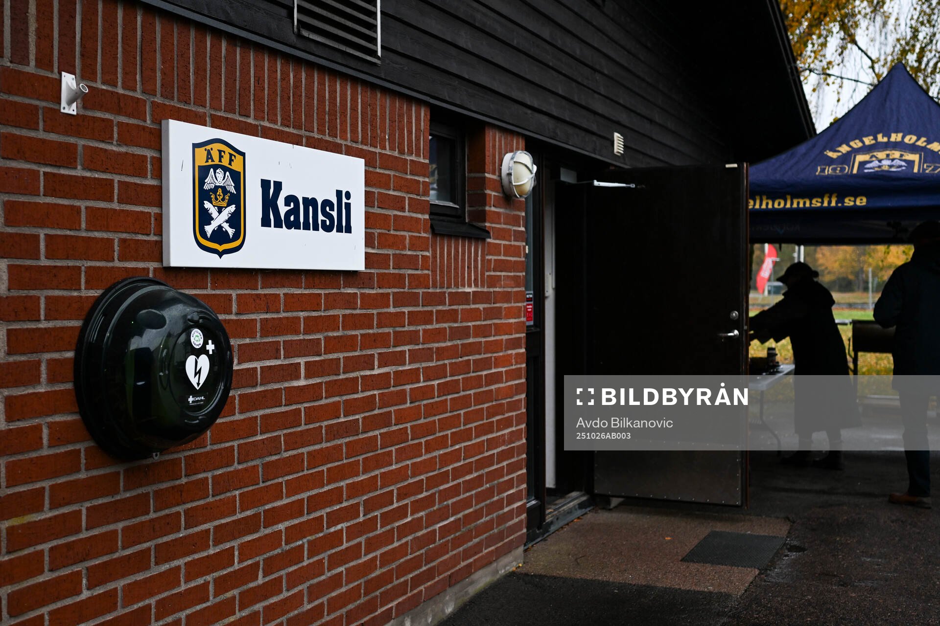 Ängelholms IP med Kansli skylten