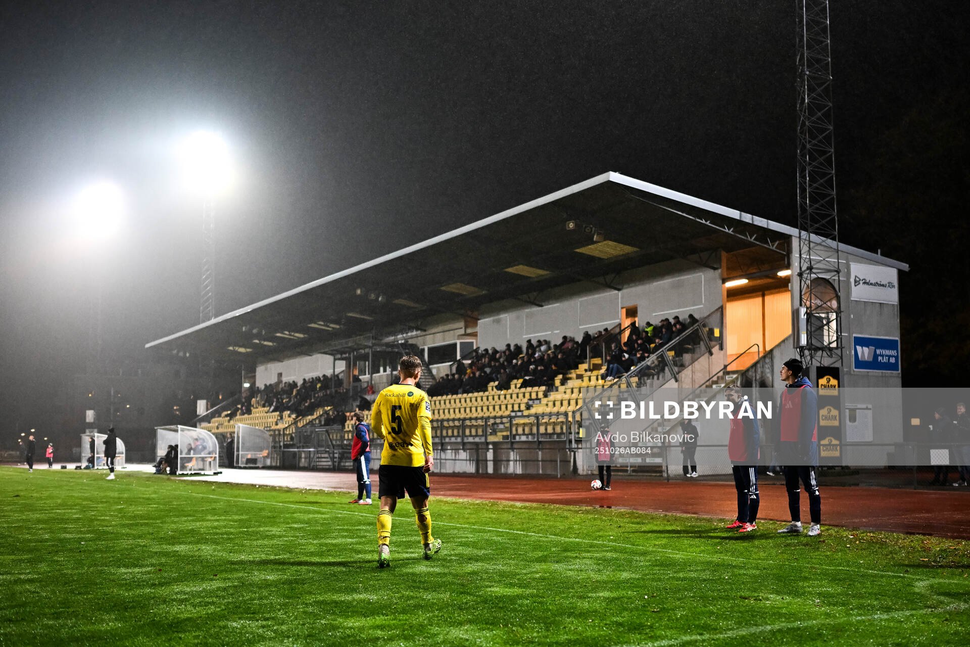 Ängelholms William Lindberg lämnar fotbollsplan
