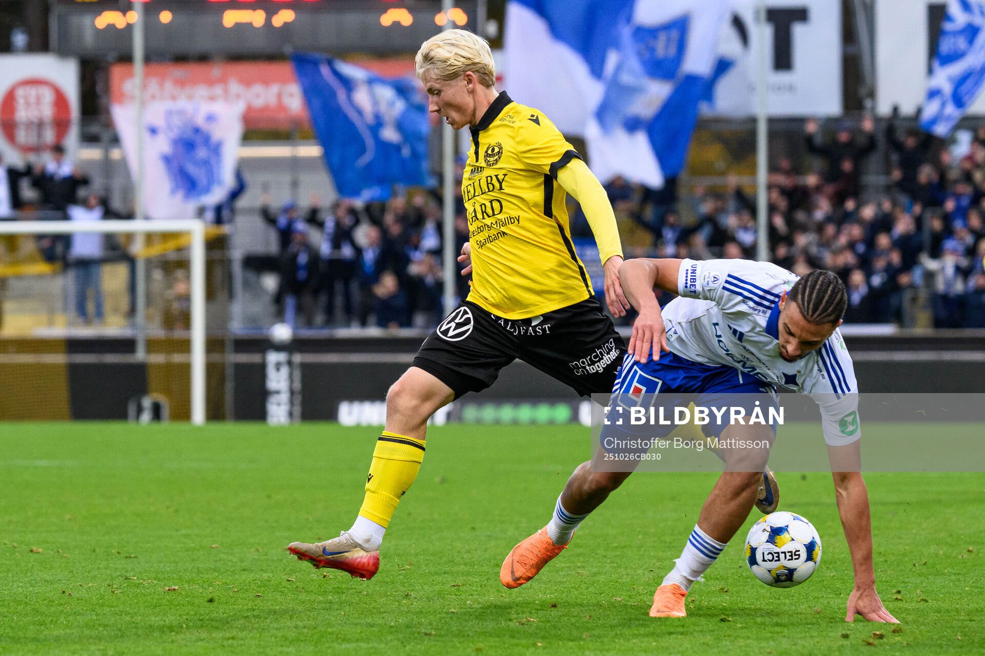 Mjällbys Romeo Leandersson och IFK Norrköpings Moutaz