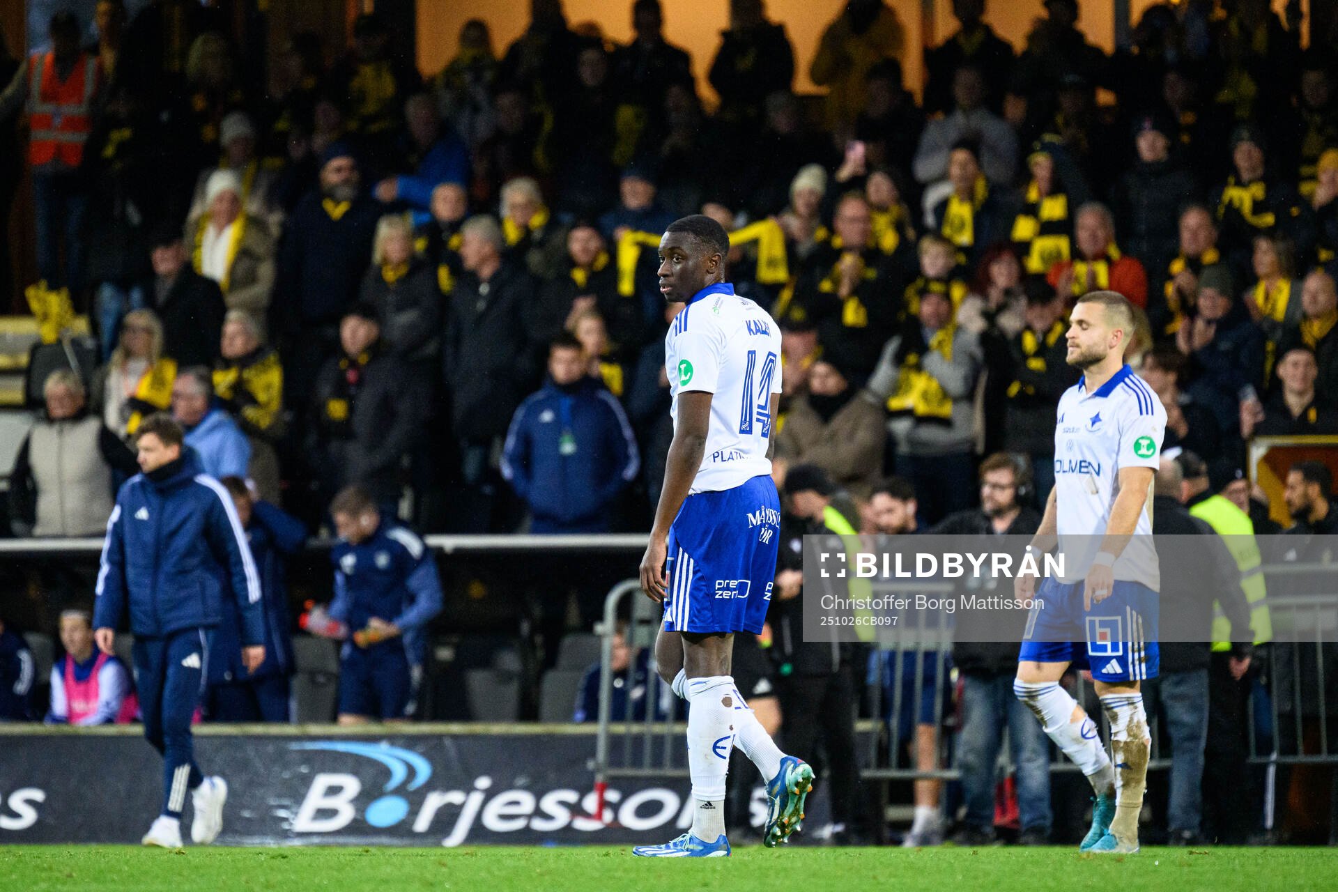 IFK Norrköpings Yahya Kalley och Amadeus Sögaard deppar