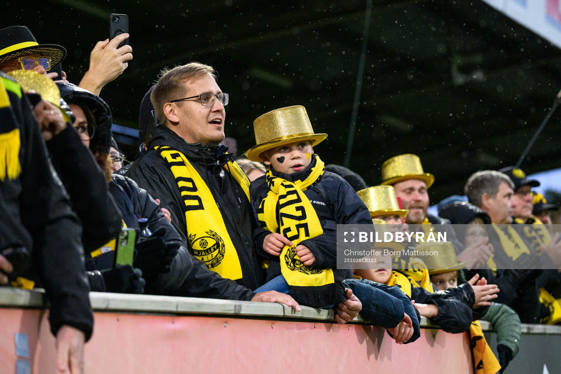 Mjällbys supportrar jublar