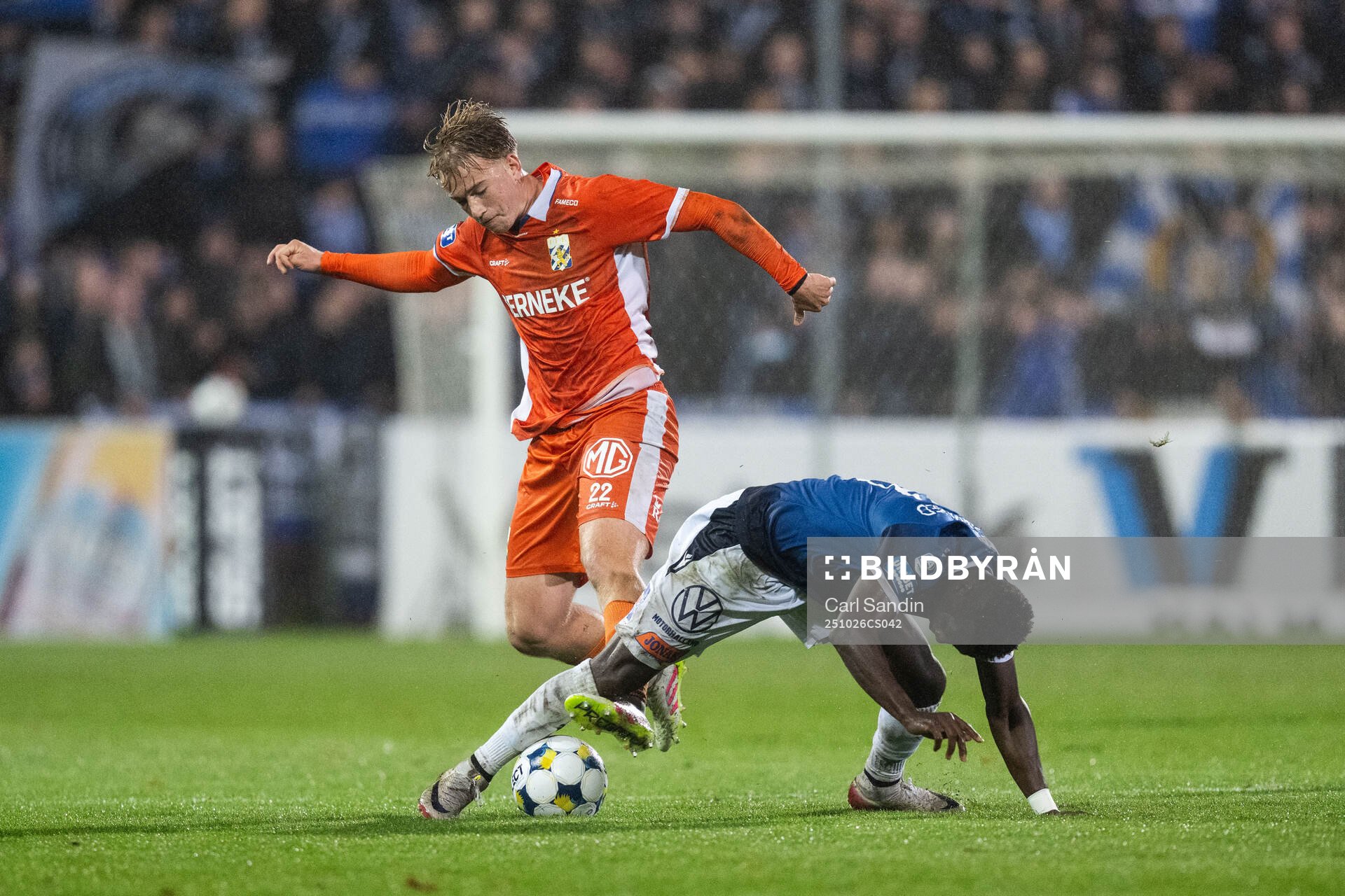 IFK Göteborgs Noah Tolf och Halmstads Naeem Mohammed