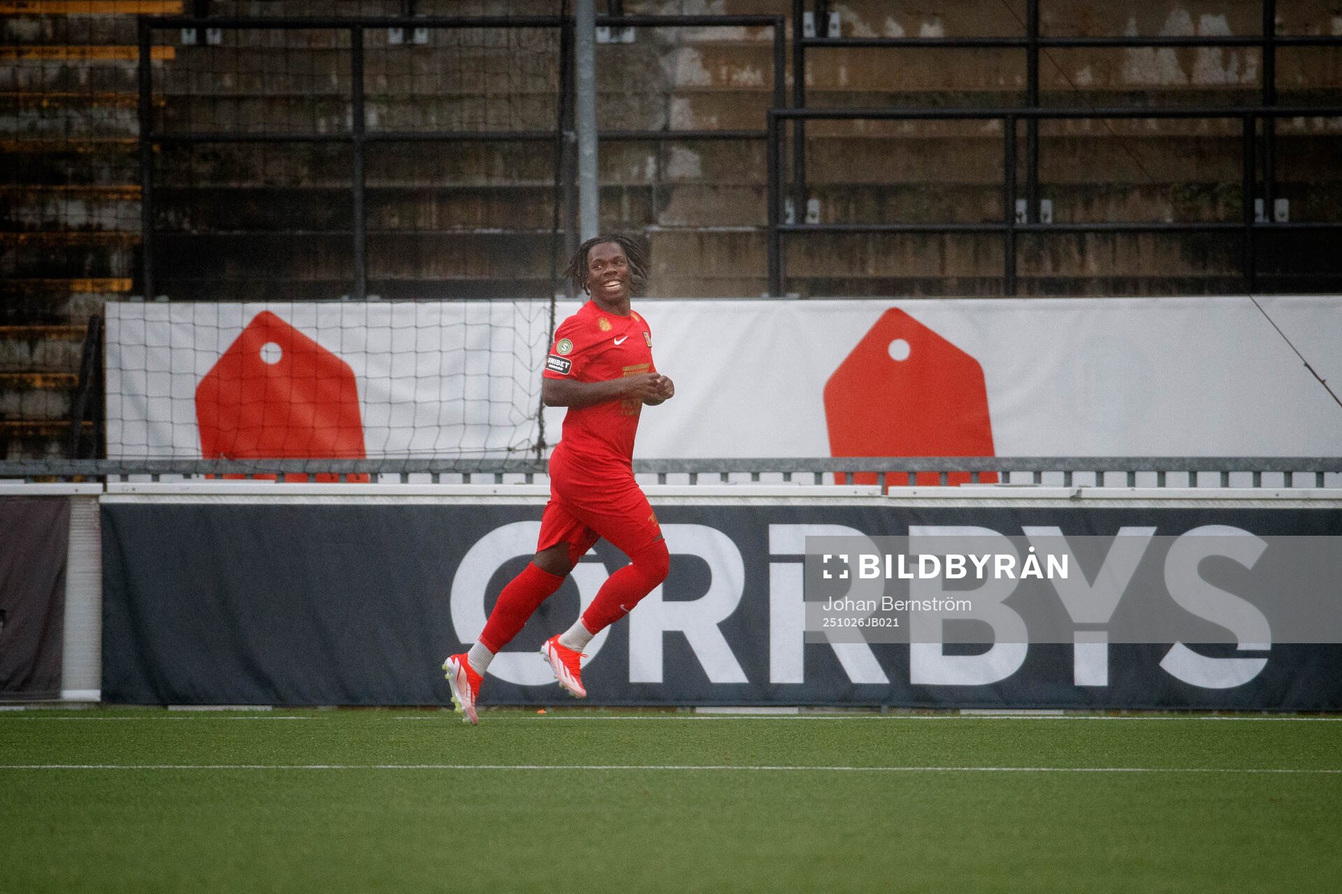 Landskronas Xavier Odhiambo jublar vid 0-1