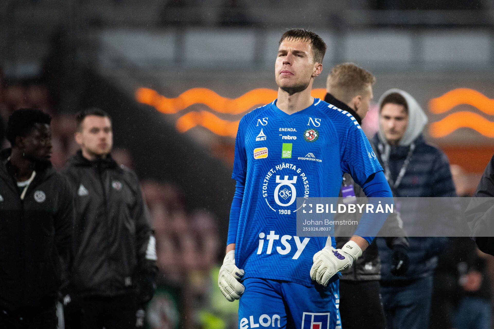Örebros målvakt Jakub Ojrzynski deppar