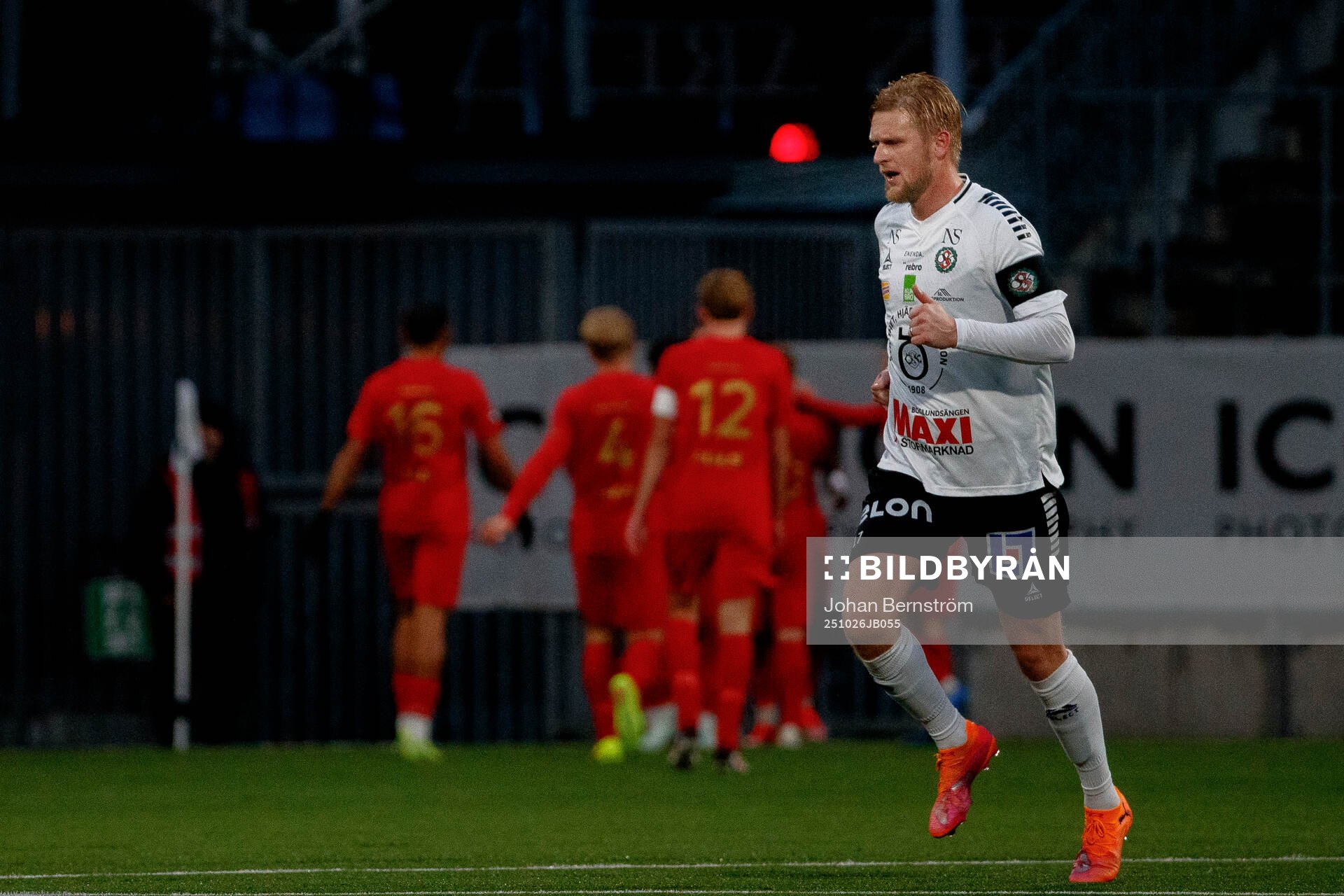 Örebros Karl Holmberg deppar vid 1-2