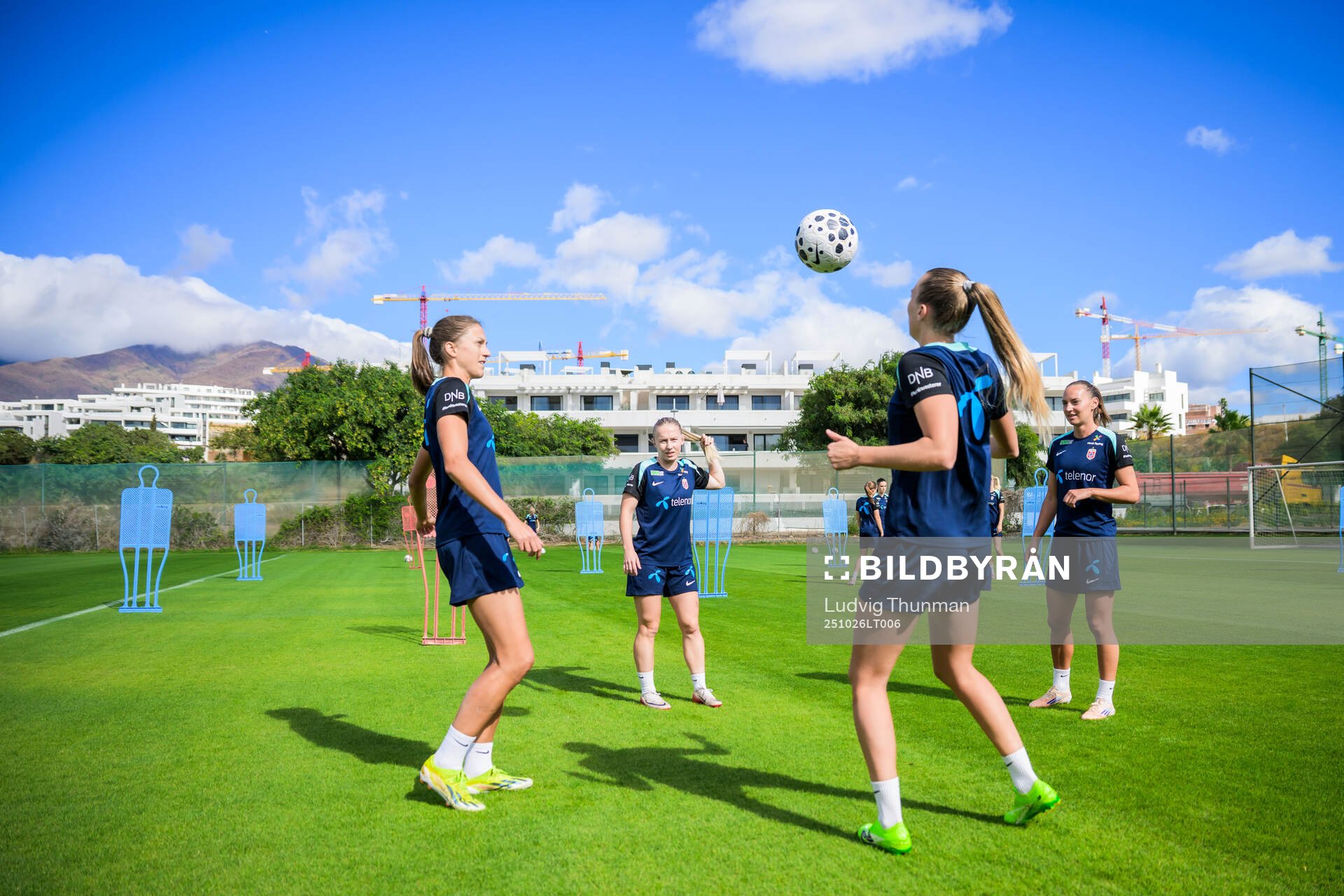 Players of the women's national football team of Norway at