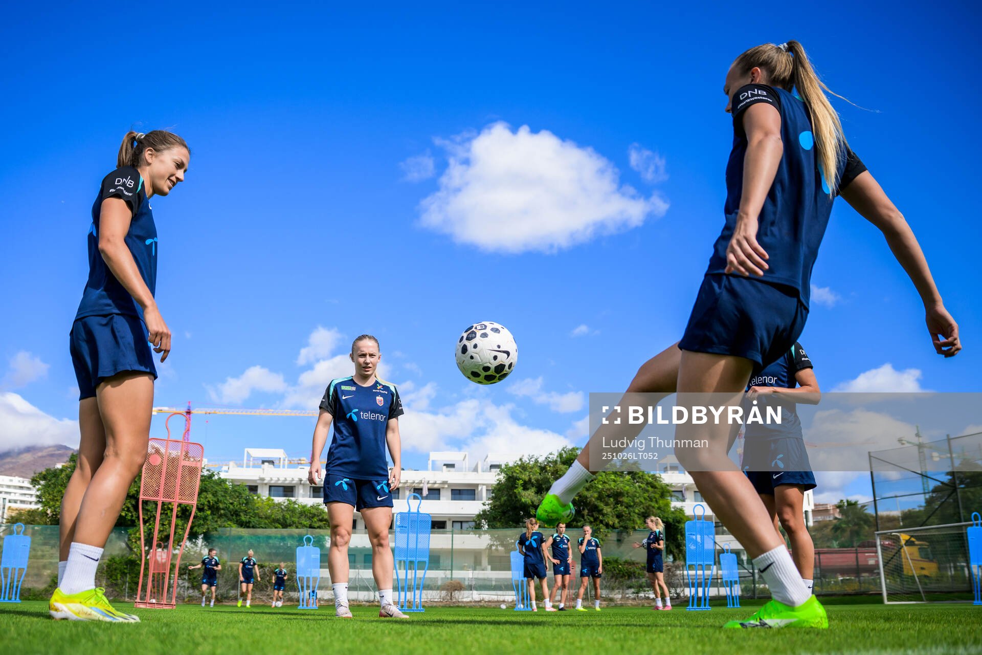 Emma Stølen Godø and Thea Bjelde of the women's national