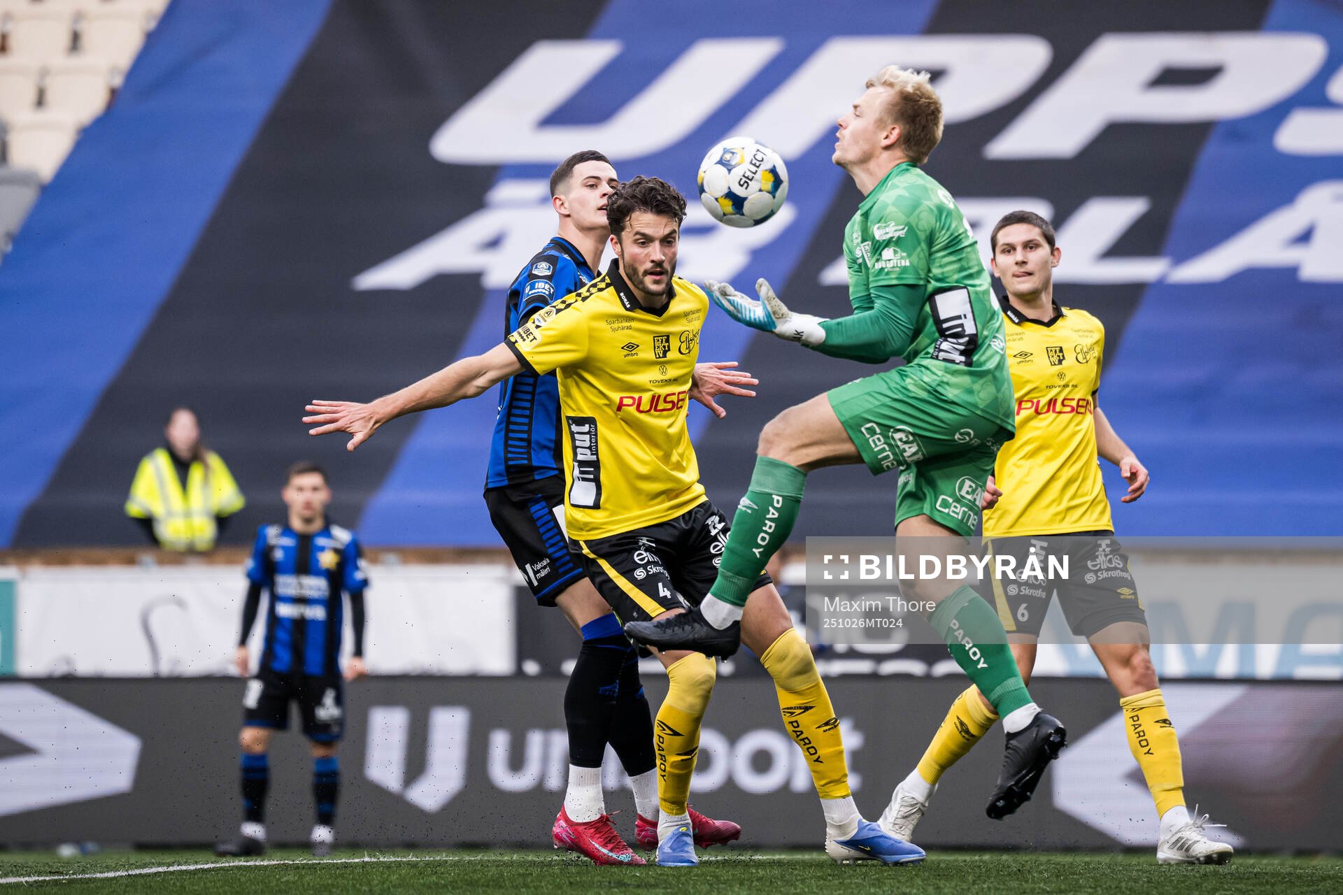 Sirius Robbie Ure mot Elfsborgs Daniel Granli och målvakt