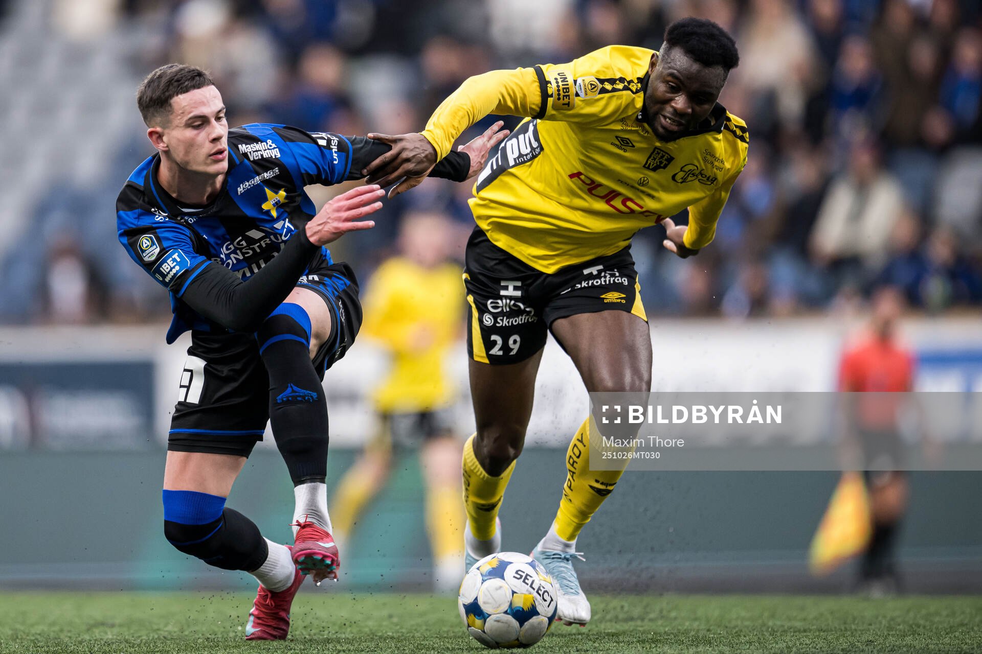 Sirius Robbie Ure och Elfsborgs Ibrahim Buhari