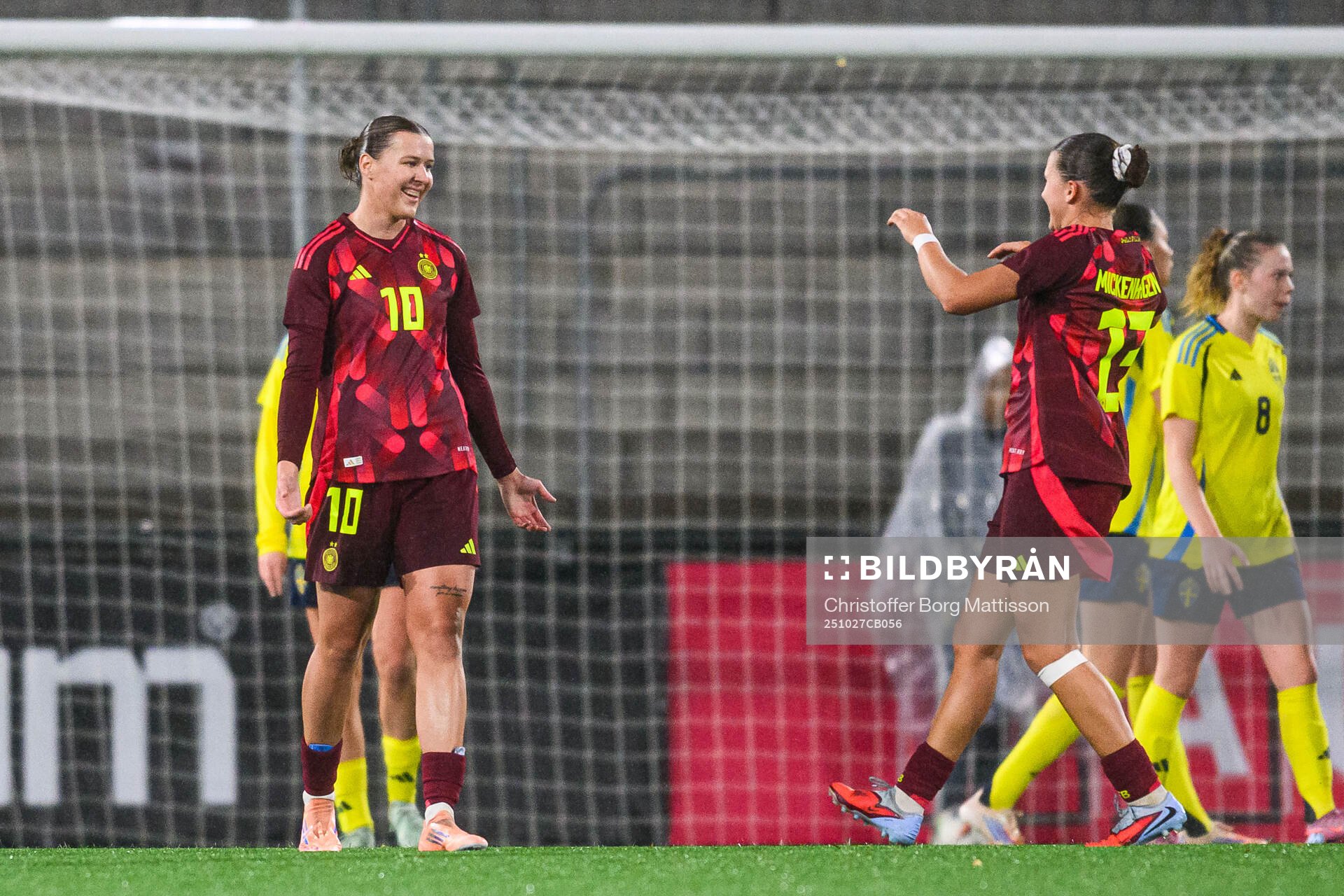 Larissa Muhlhaus of Germany celebrates with Julia