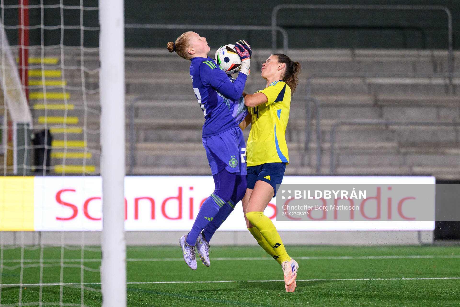 goalkeeper Thea Farwick of Germany and Bella Andersson of