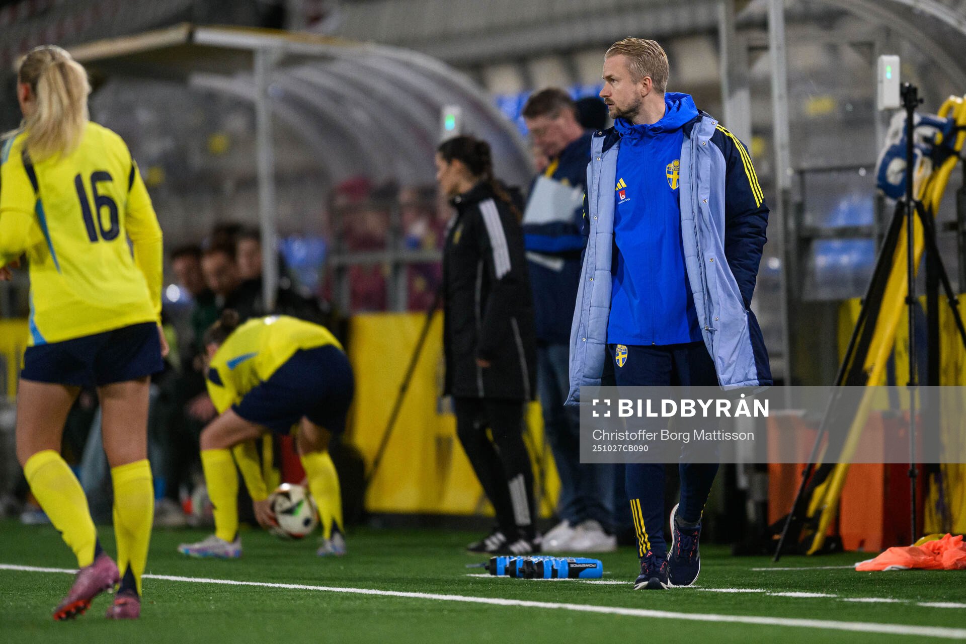 Head coach Pierre Fondin of Sweden