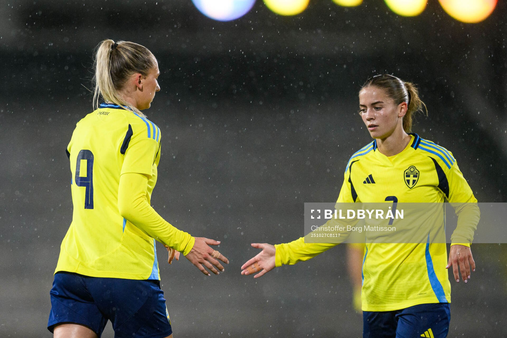 Ellen Wangerheim and Johanna Renmark of Sweden