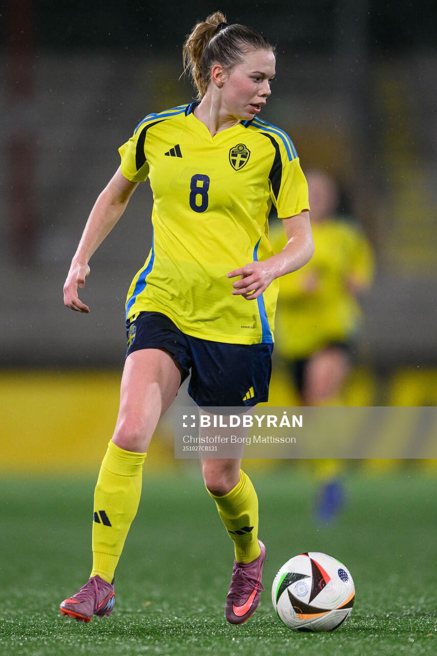 Bea Sprung of Sweden