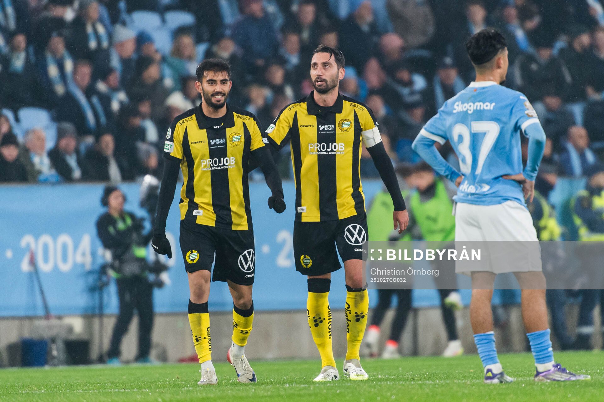 Hammarbys Nahir Besara jublar med Montader Madjed