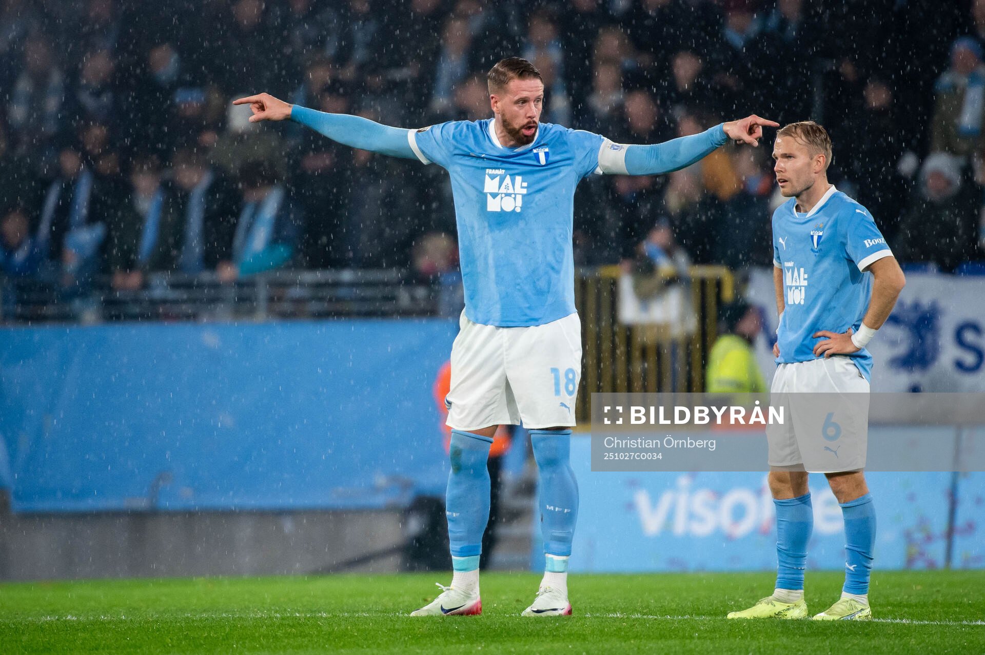 Malmö FFs Pontus Jansson och Andrej Djuric deppar