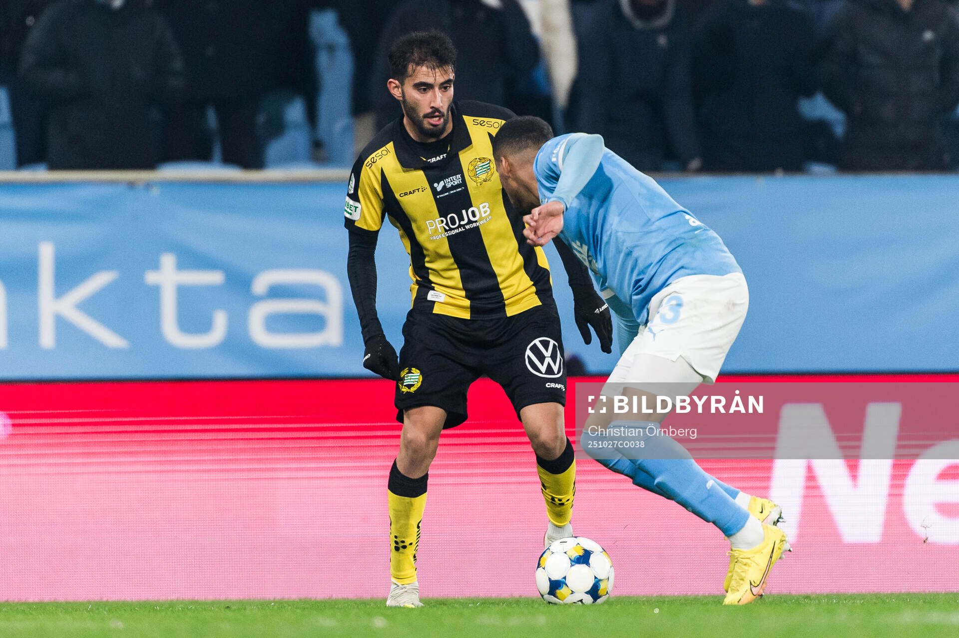 Hammarbys Montader Madjed och Malmö FFs Martin Olsson