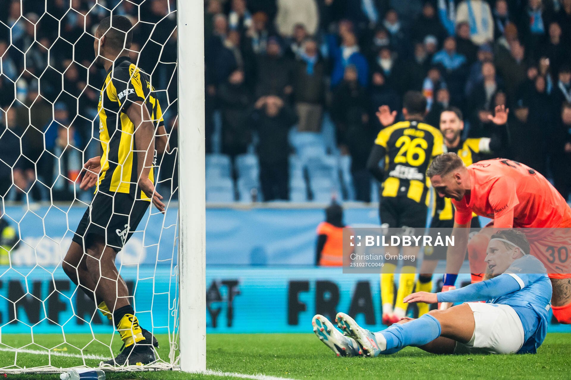 Malmö FFs Jens Stryger Larsen deppar