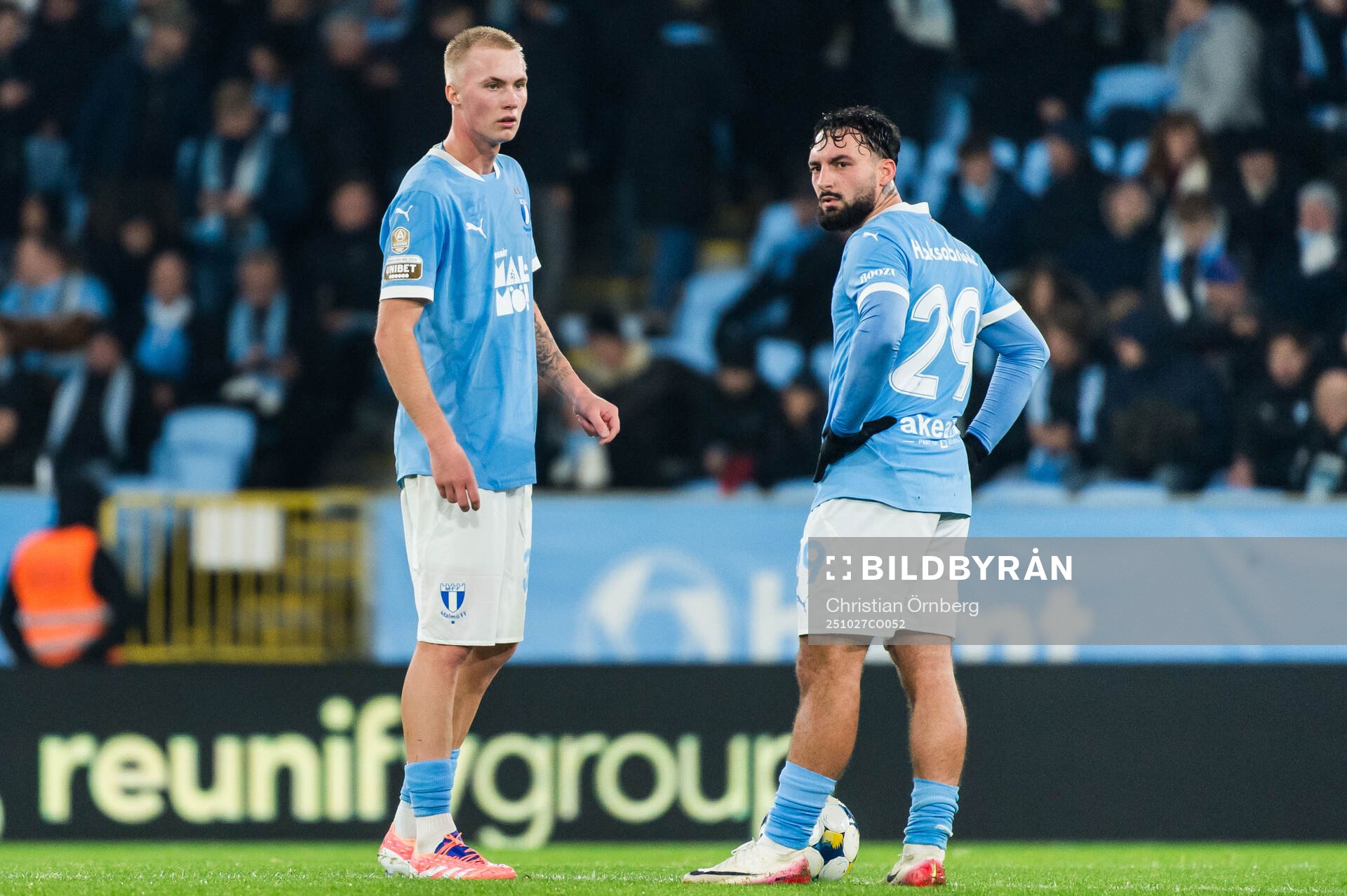 Malmö FFs Daniel Gudjohnsen och Sead Haksabanovic deppar