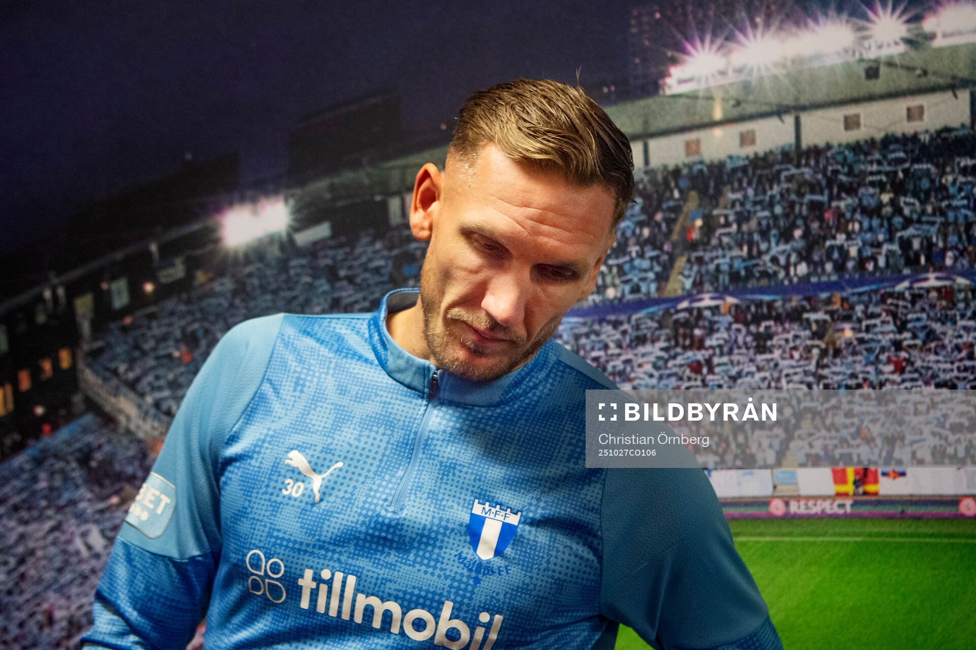 Malmö FFs målvakt Robin Olsen deppar