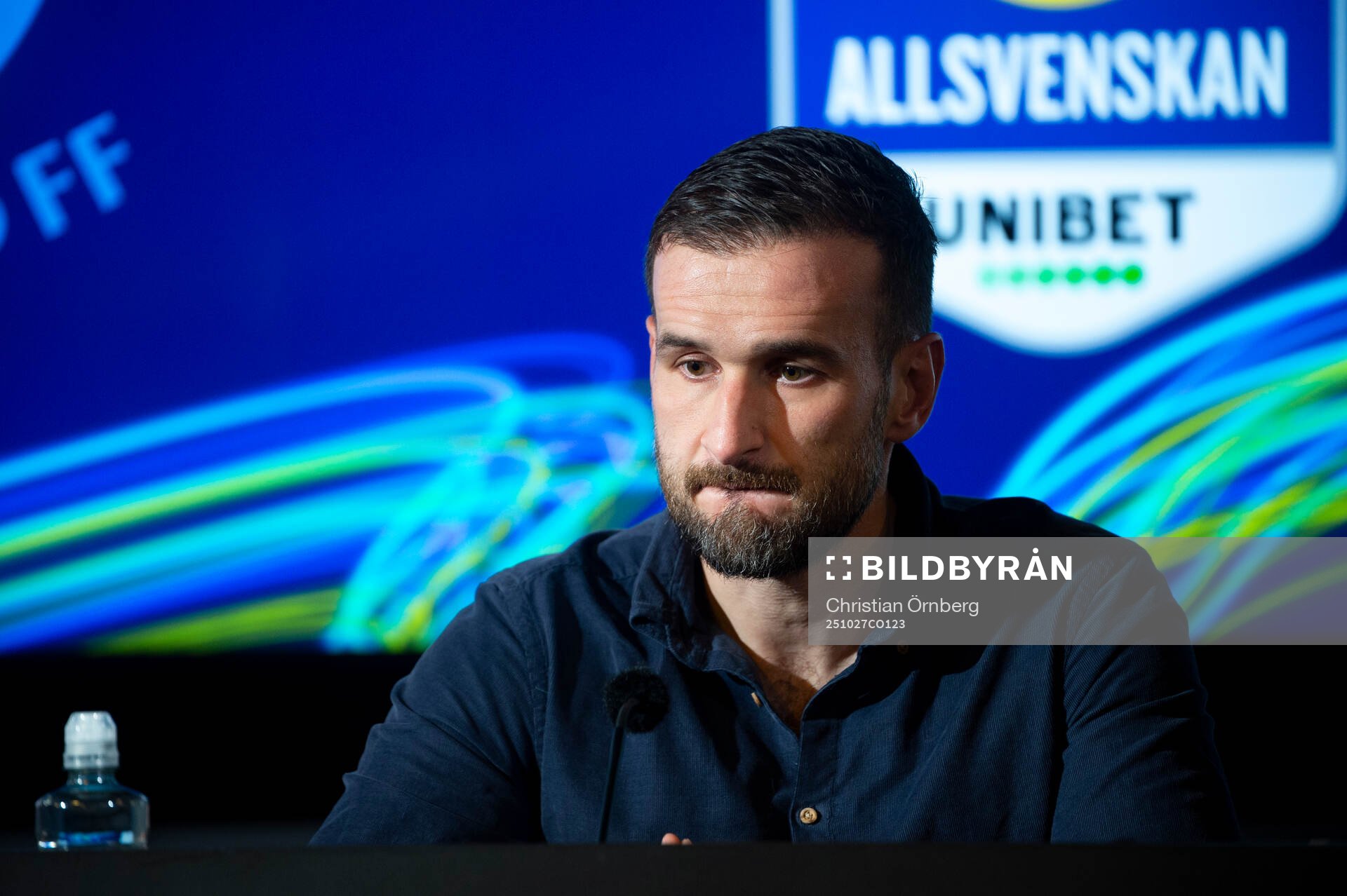 Malmö FFs huvudtränare Anes Mravac på en presskonferens