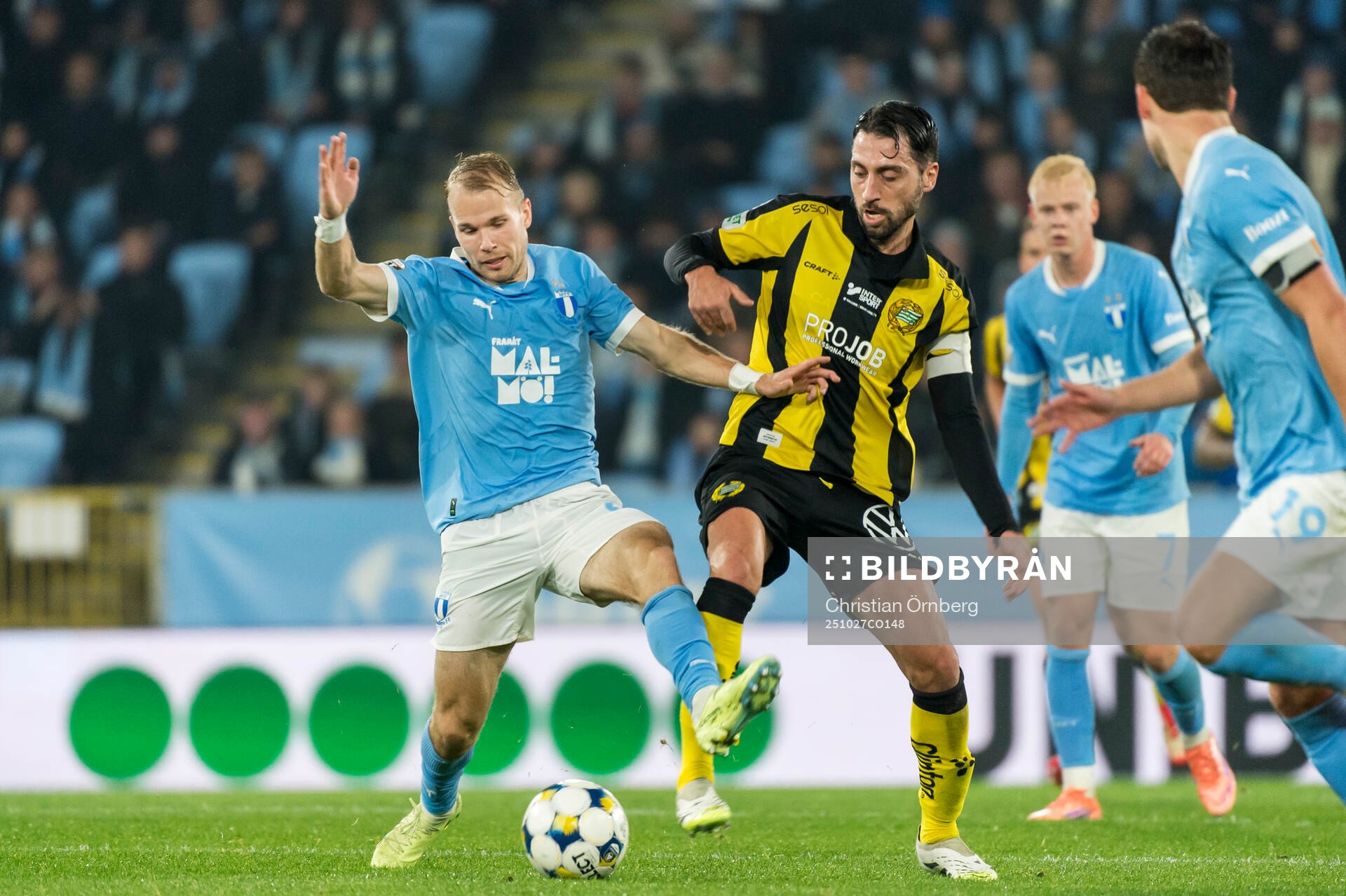 Malmö FFs Andrej Djuric och Hammarbys Nahir Besara