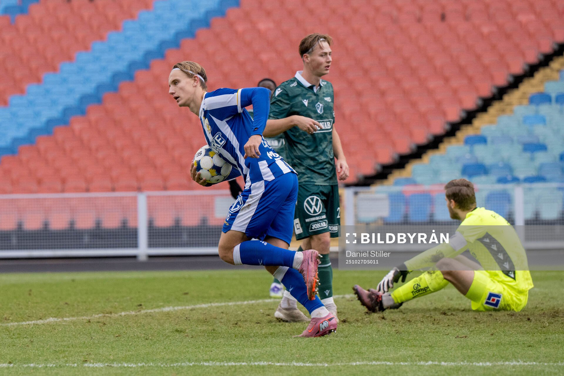 IFK Göteborgs Linus Carlstrand jublar