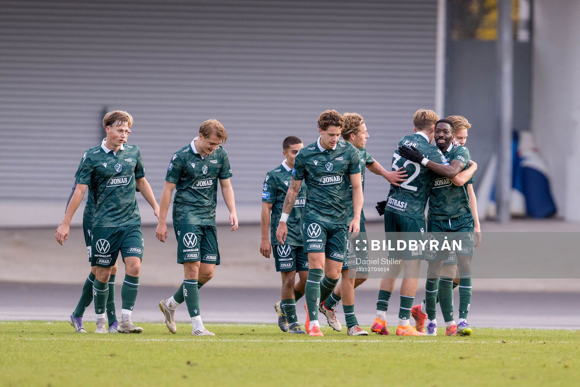 Halmstads Blair Sebastian Turgott jublar