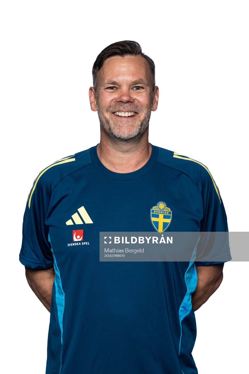 Medical doctor Pierre Rotzius of the Swedish women's