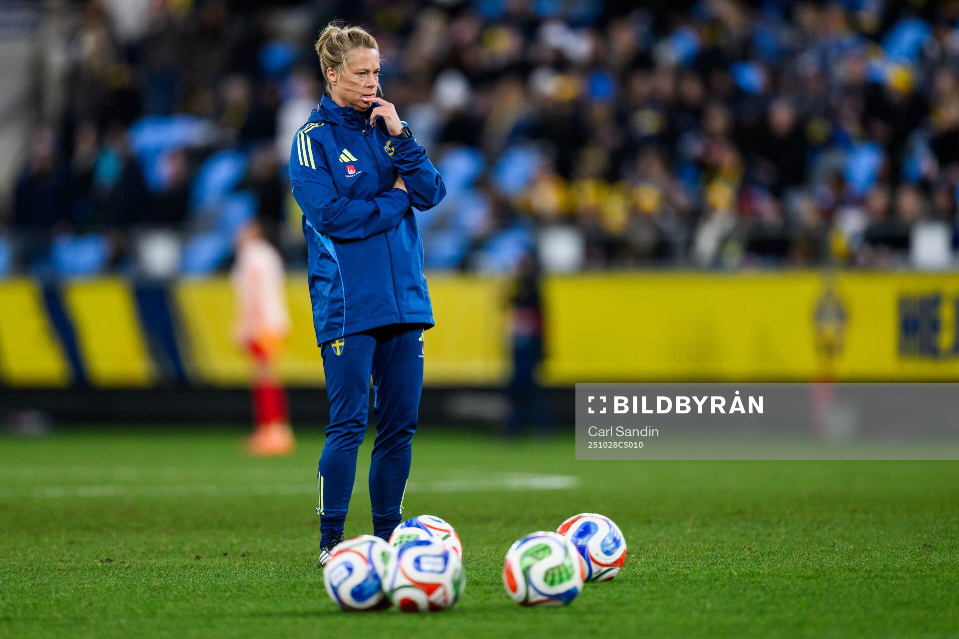 Assistant coach Johanna Almgren of Sweden
