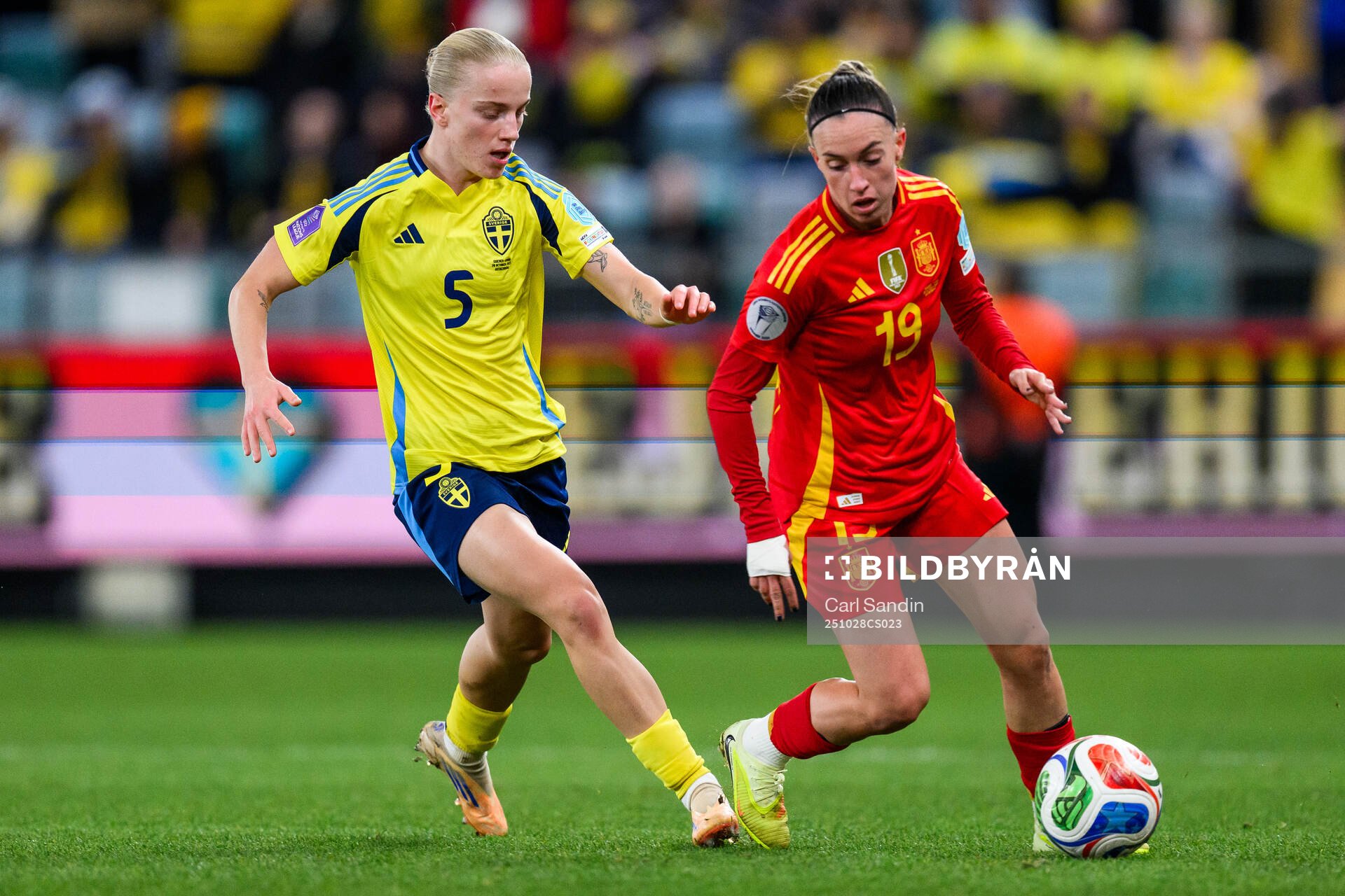 Anna Sandberg of Sweden and Eva Navarro of Spain