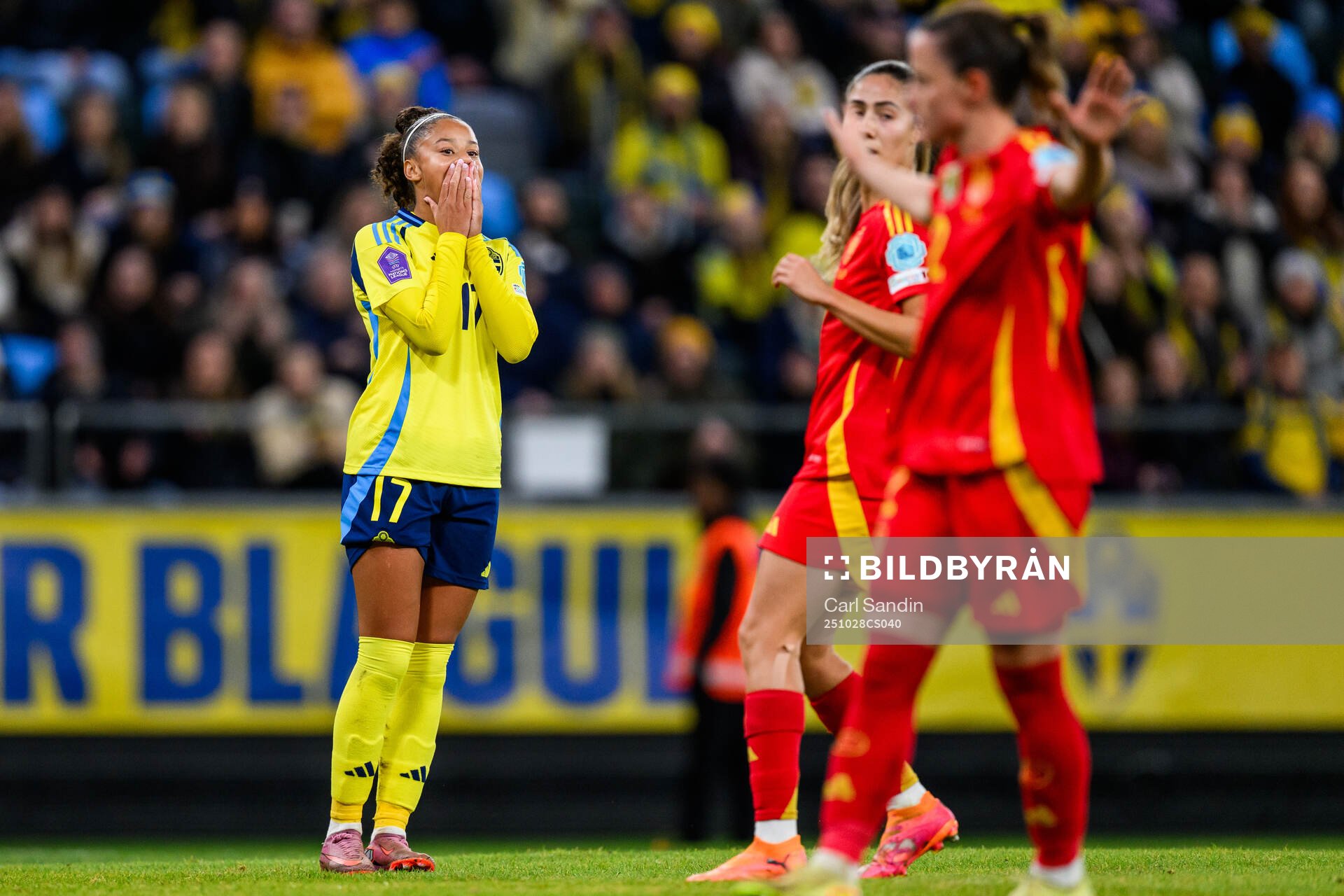Felicia Schröder of Sweden reacts
