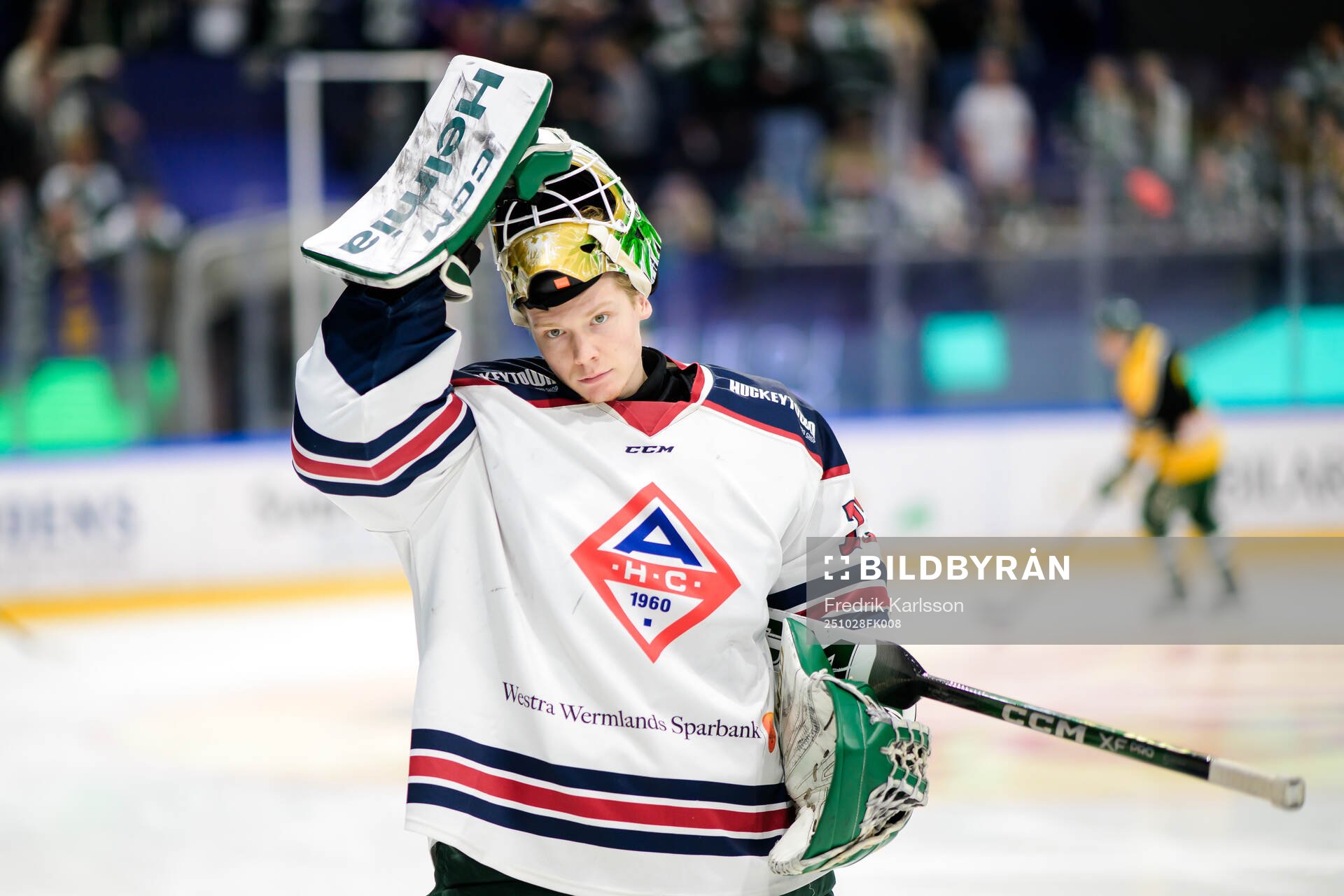 Färjestads målvakt Melker Thelin bär en Arvika HC tröja