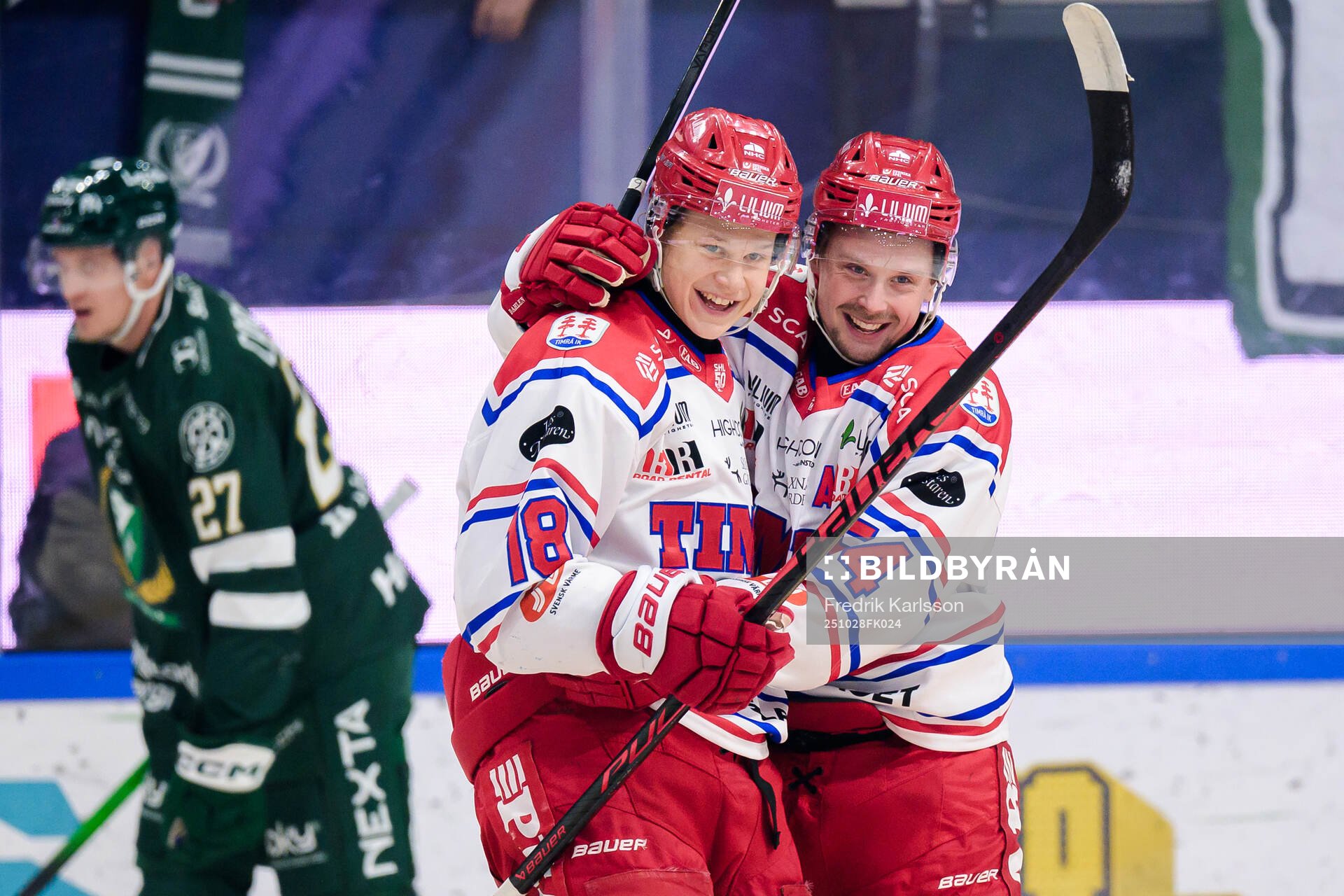 Timrås Eddie Genborg och Jonathan Dahlén jublar